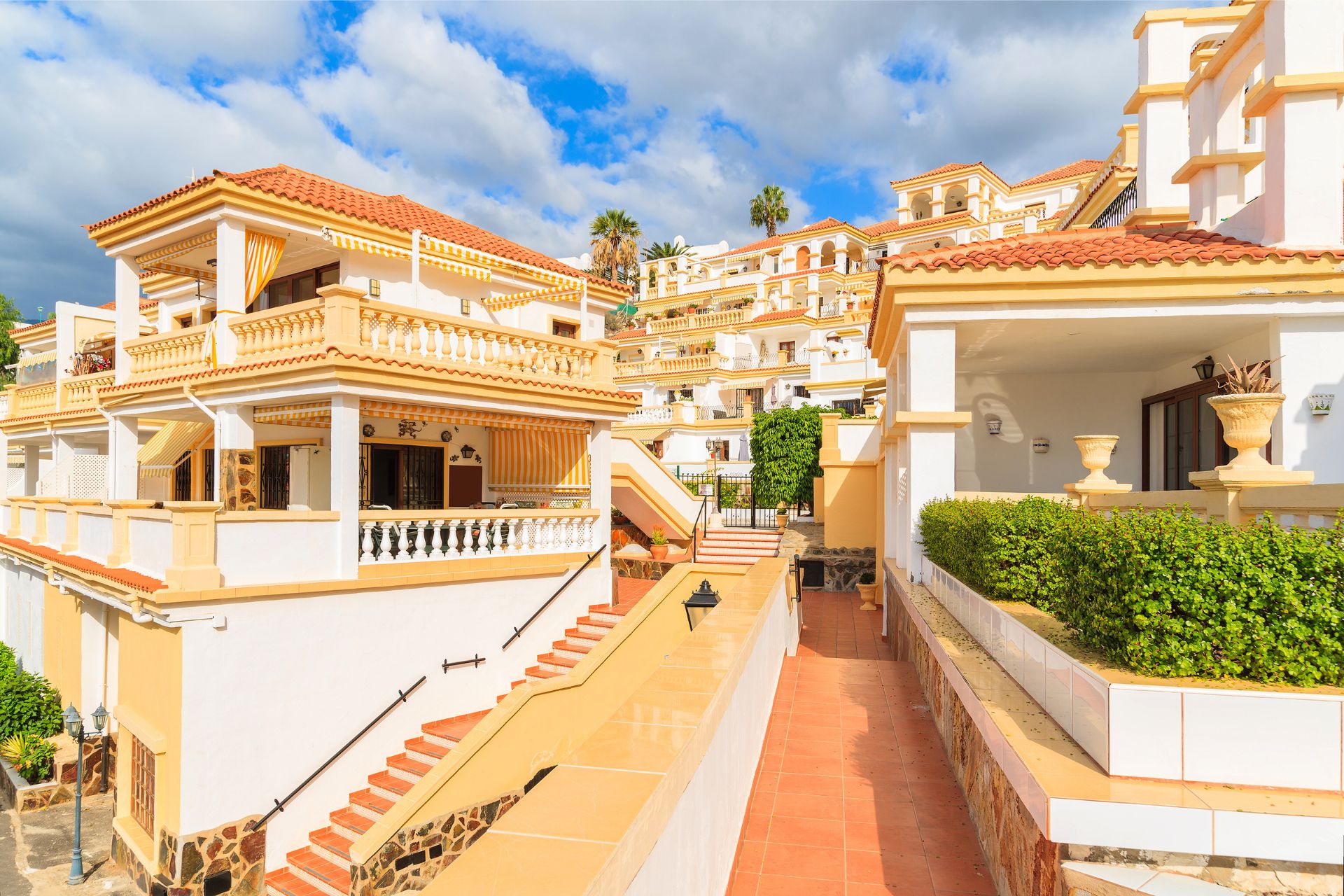 Step-by-Step Guide to Buying a Holiday Home in the Canary Islands
