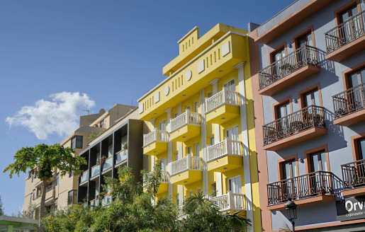 Buy-to-Let vs Capital Growth in the Canary Islands: Which Investment Strategy Makes More Sense in 2026