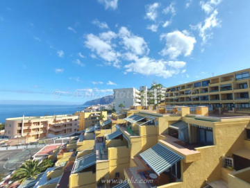 2 Bed  Flat / Apartment for Sale, Playa De La Arena, Santiago Del Teide, Tenerife - AZ-1306