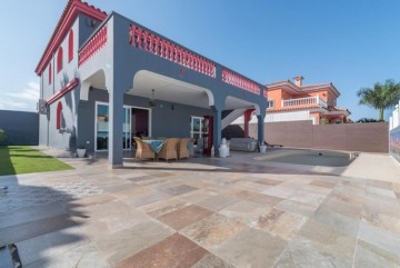 4 Bed  Villa/House for Sale, San Bartolome de Tirajana, LAS PALMAS, Gran Canaria - BH-8325-ARA-2912