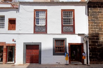 8 Bed  Villa/House for Sale, In the historic center, Santa Cruz, La Palma - LP-SC70