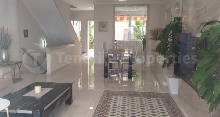 2 Bed  Villa/House for Sale, Torviscas Alto, Tenerife - TP-14408 8