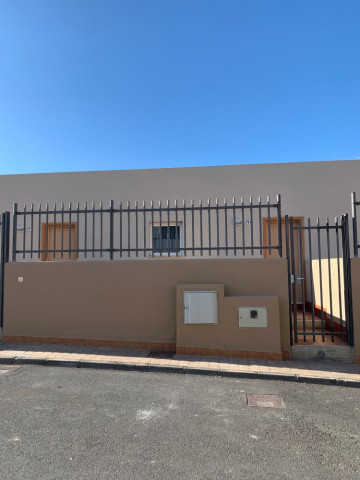 3 Bed  Villa/House to Rent, Playa de las Americas, Tenerife - PT-PW-264
