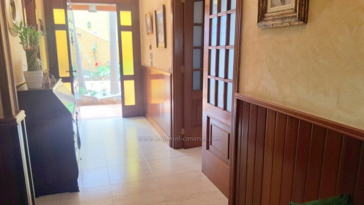 5 Bed  Villa/House for Sale, El Sauzal, Tenerife - IC-VCH10438 9