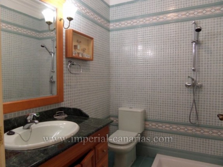 5 Bed  Villa/House for Sale, La Orotava, Tenerife - IC-VCH9312 16