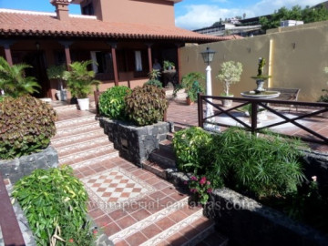 5 Bed  Villa/House for Sale, Puerto de la Cruz, Tenerife - IC-VCH9213