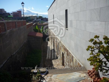 4 Bed  Villa/House for Sale, Tacoronte, Tenerife - IC-VCH7649