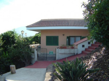 4 Bed  Villa/House for Sale, La Orotava, Tenerife - IC-41070