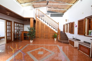6 Bed  Villa/House for Sale, SAN BARTOLOME DE TIRAJANA, Las Palmas, Gran Canaria - MA-C-537