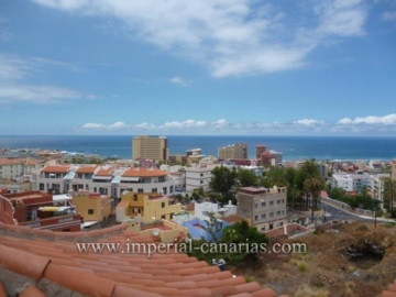 2 Bed  Flat / Apartment to Rent, Puerto de la Cruz, Tenerife - IC-API10695