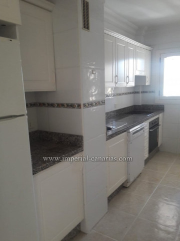 2 Bed  Flat / Apartment to Rent, Puerto de la Cruz, Tenerife - IC-API10695