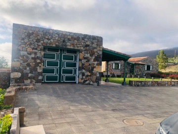 2 Bed  Villa/House for Sale, La Concepcion Adeje, Tenerife - PT-PW-288