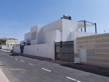 4 Bed  Villa/House for Sale, Adeje, Tenerife - PT-PW-300