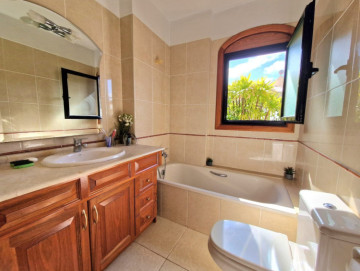 3 Bed  Villa/House for Sale, Playa del Duque, Adeje, Tenerife - MP-V0580-3