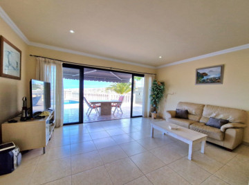 3 Bed  Villa/House for Sale, Playa del Duque, Adeje, Tenerife - MP-V0580-3