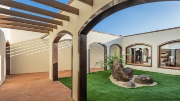 4 Bed  Villa/House for Sale, Agueimes, The Canary Islands, Provincia de Las Palmas - CH-GMM175350