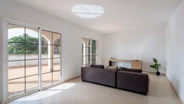 3 Bed  Villa/House for Sale, San Bartolome de Tirajana, Las Palmas, The Canary Islands, Provincia de Las Palmas - CH-GMM175341
