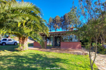 2 Bed  Villa/House for Sale, El Tanque, Tenerife - AZ-1521