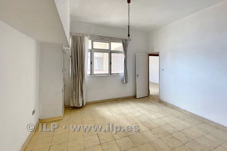 4 Bed  Villa/House for Sale, In the urban area, Santa Cruz, La Palma - LP-SC82 16