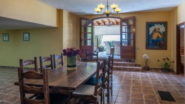 5 Bed  Villa/House for Sale, San Miguel De Abona (city), The Canary Islands, Tenerife, Canary Islands - CH-GMM210008