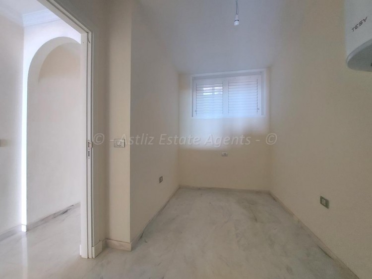 2 Bed  Flat / Apartment for Sale, Los Gigantes, Santiago Del Teide, Tenerife - AZ-1549 19