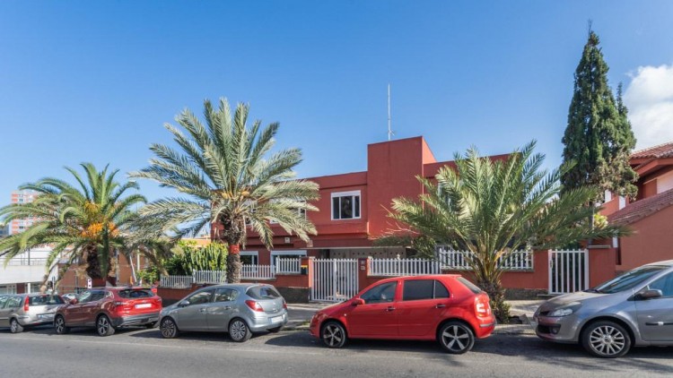 4 Bed  Villa/House for Sale, Las Palmas, Gran Canaria, The Canary Islands, Provincia de Las Palmas - CH-GMM210050 1