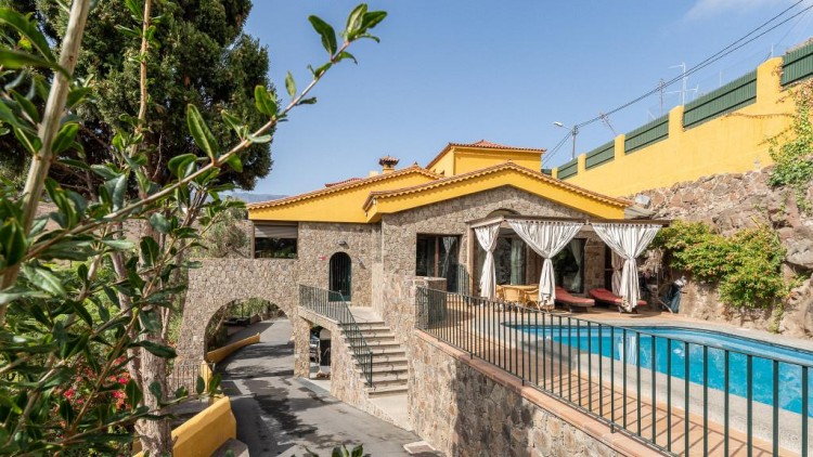 13 Bed  Villa/House for Sale, Telde, Las Palmas, The Canary Islands, Provincia de Las Palmas - CH-GMM210055 1