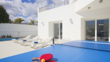 4 Bed  Villa/House for Sale, Yaiza, Las Palmas, The Canary Islands, Provincia de Las Palmas - CH-GMM210057