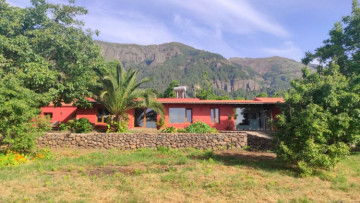 3 Bed  Villa/House for Sale, La Orotava, Tenerife - IC-VTR10930