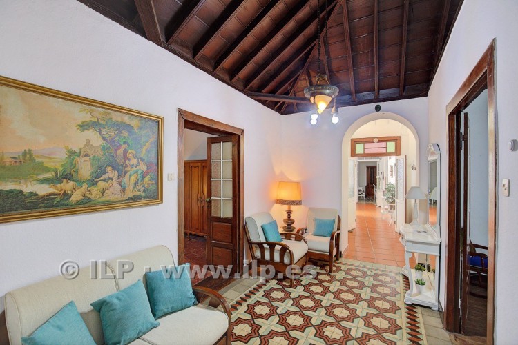 6 Bed  Villa/House for Sale, In the historic center, Los Llanos, La Palma - LP-L595 5