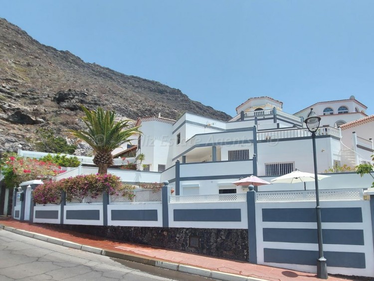 3 Bed  Villa/House for Sale, Los Gigantes, Santiago Del Teide, Tenerife - AZ-1563 3