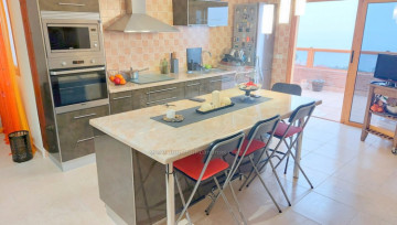 3 Bed  Villa/House for Sale, Santa Cruz de Tenerife, Tenerife - IC-VPI11087