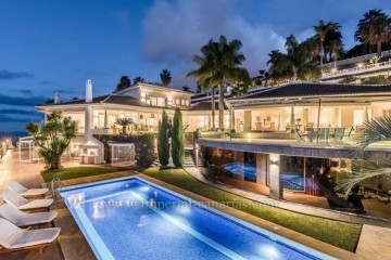 6 Bed  Villa/House for Sale, Santa Ursula, Tenerife - IC-VCH11085