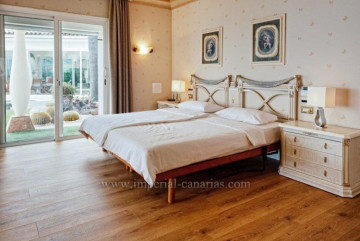6 Bed  Villa/House for Sale, Santa Ursula, Tenerife - IC-VCH11085