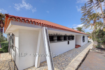 4 Bed  Villa/House for Sale, Bungalows Tajuya, Los Llanos, La Palma - LP-L616