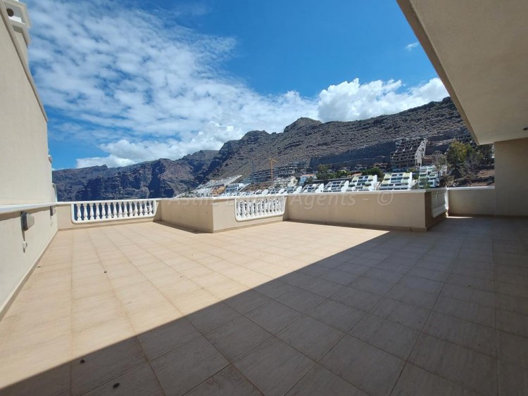 3 Bed  Flat / Apartment for Sale, Los Gigantes, Santiago Del Teide, Tenerife - AZ-1630 17