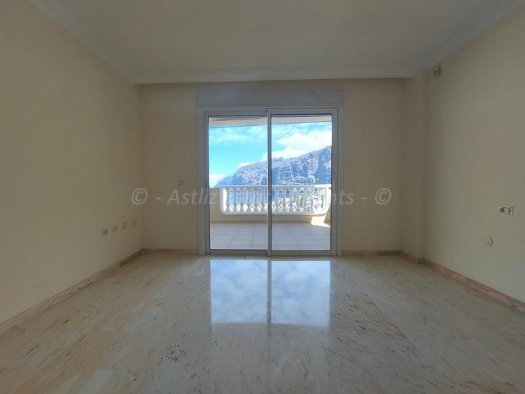 3 Bed  Flat / Apartment for Sale, Los Gigantes, Santiago Del Teide, Tenerife - AZ-1630 4
