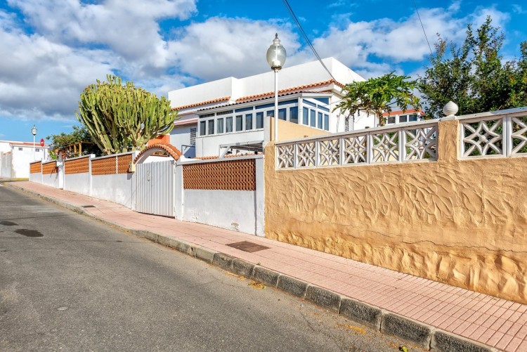 3 Bed  Villa/House for Sale, Telde, LAS PALMAS, Gran Canaria - BH-10807-CT-2912 1