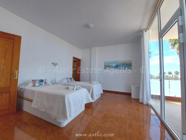 4 Bed  Villa/House for Sale, Playa Paraiso, Costa Adeje, Tenerife - AZ-1646 20