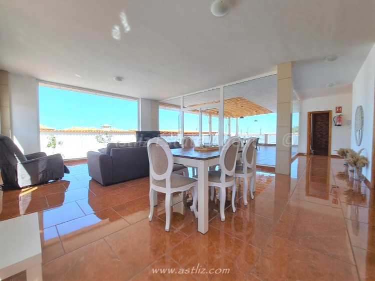 4 Bed  Villa/House for Sale, Playa Paraiso, Costa Adeje, Tenerife - AZ-1646 6