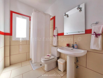 4 Bed  Villa/House for Sale, Playa Paraiso, Costa Adeje, Tenerife - AZ-1646