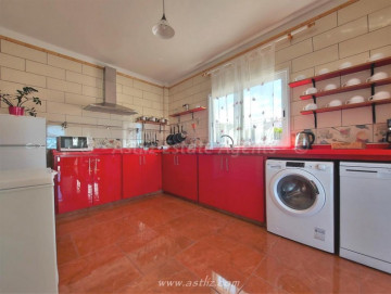 4 Bed  Villa/House for Sale, Playa Paraiso, Costa Adeje, Tenerife - AZ-1646