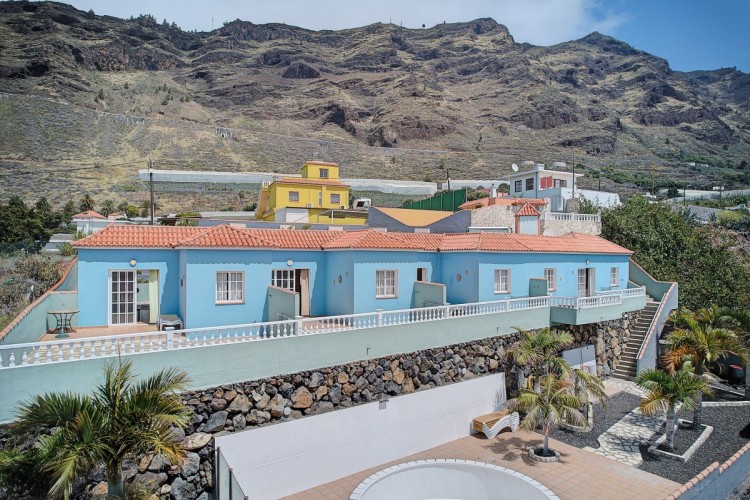 4 Bed  Villa/House for Sale, Amagar, Tijarafe, La Palma - LP-Ti238 1