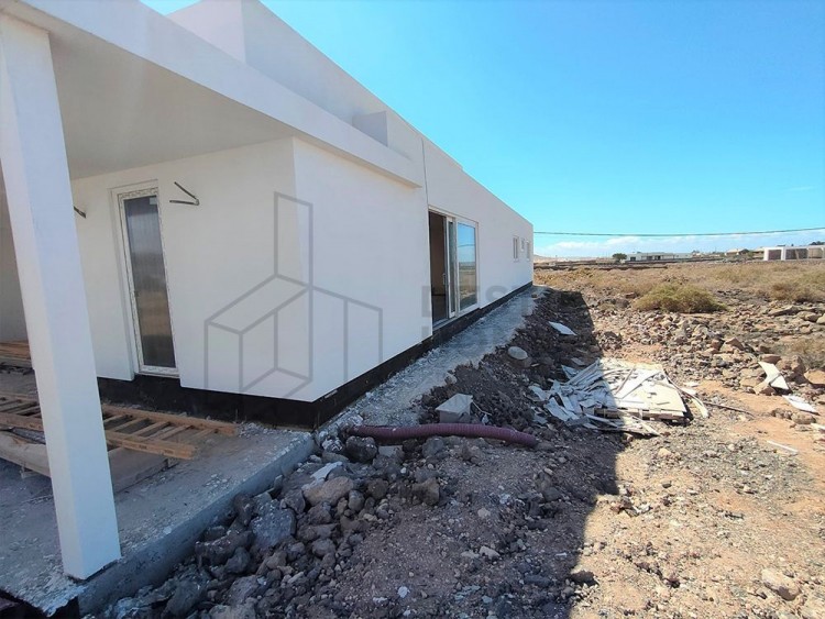 3 Bed  Villa/House for Sale, Lajares, Las Palmas, Fuerteventura - DH-VTPTVILUX3-0922 4