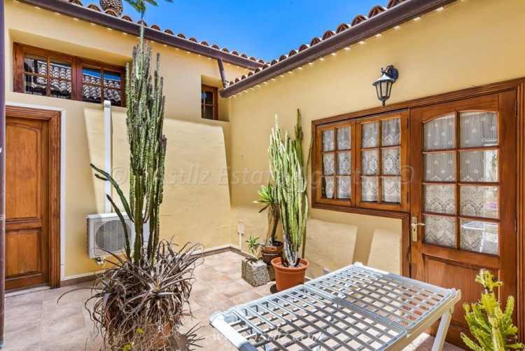 4 Bed  Villa/House for Sale, Granadilla De Abona, Tenerife - AZ-1663 4