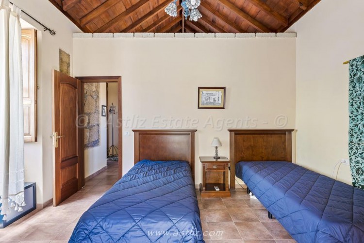 4 Bed  Villa/House for Sale, Granadilla, Granadilla De Abona, Tenerife - AZ-1663 5