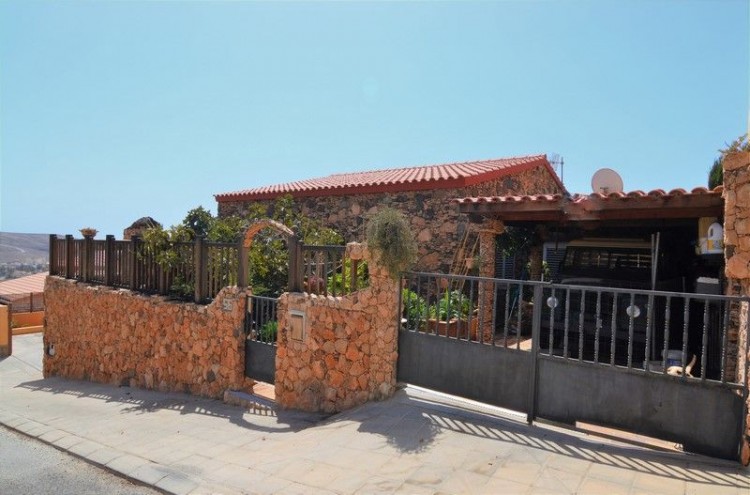 3 Bed  Villa/House for Sale, Tuineje, Las Palmas, Fuerteventura - DH-VPTCHTARAJ56-0922 1