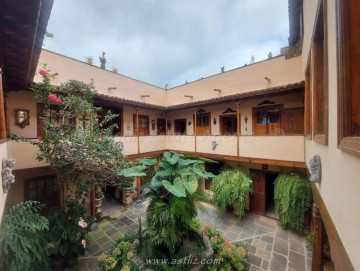 6 Bed  Villa/House for Sale, Icod De Los Vinos, Tenerife - AZ-1678