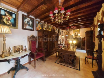 6 Bed  Villa/House for Sale, Icod De Los Vinos, Tenerife - AZ-1678