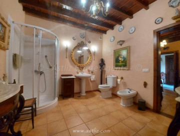 6 Bed  Villa/House for Sale, Icod De Los Vinos, Tenerife - AZ-1678